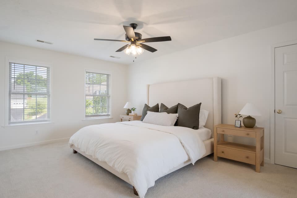 180 Sapphire Avenue, photo 37 of 40