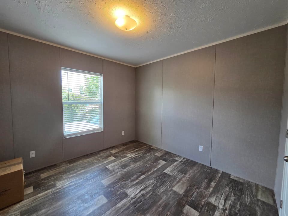 80 Boxwood Drive, photo 33 of 40
