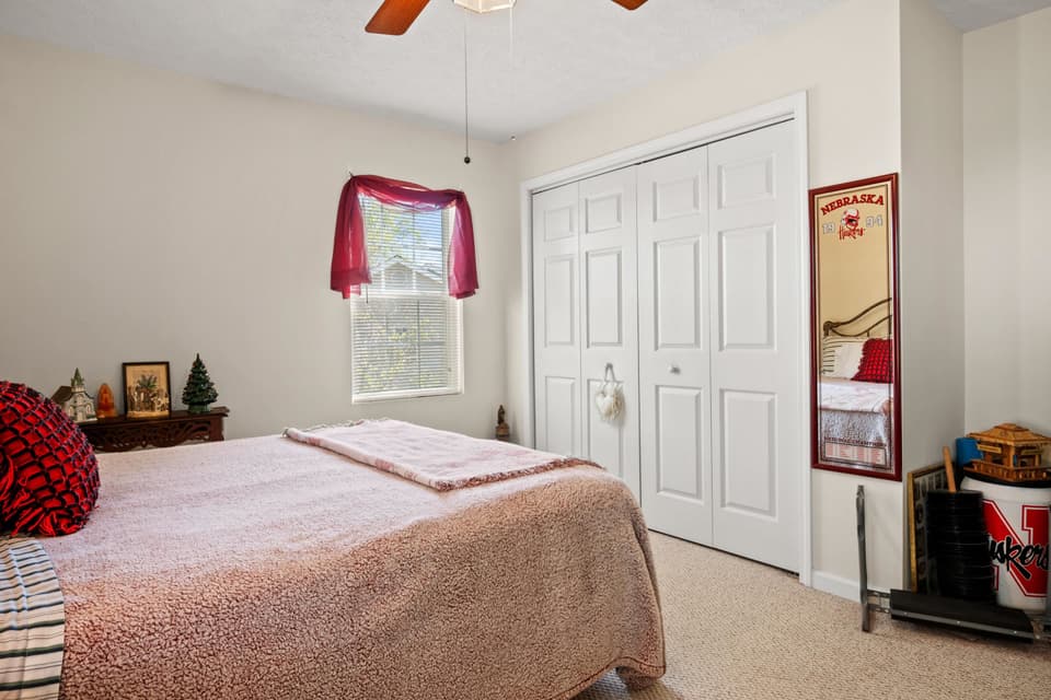 700 Warren Court, photo 20 of 40