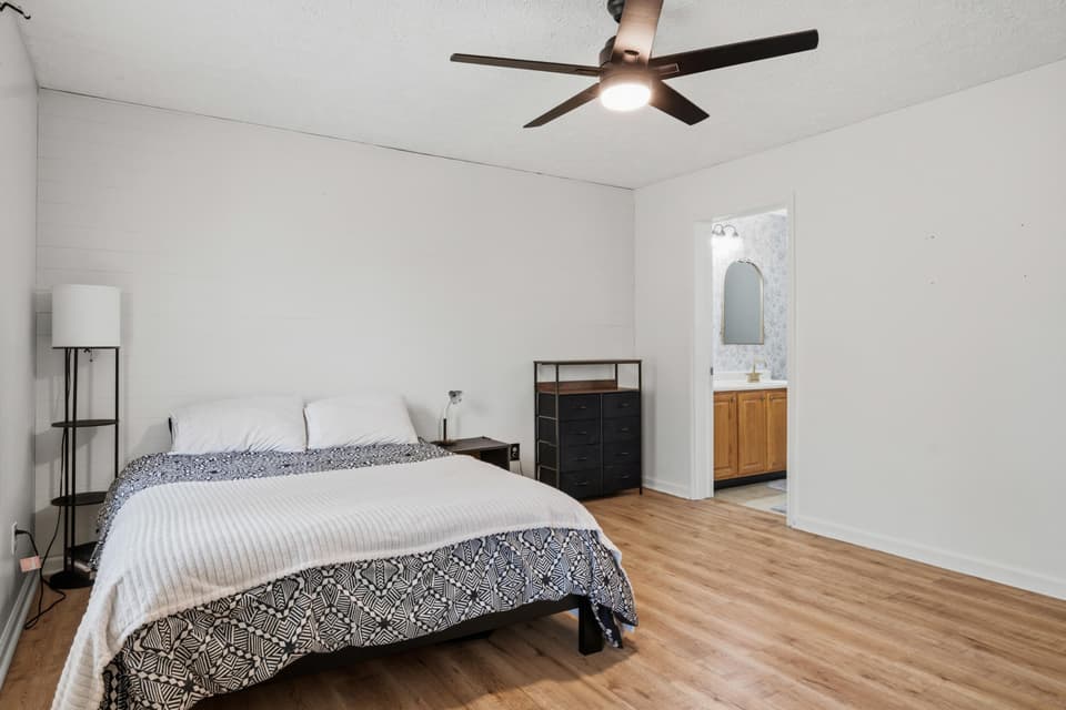 1685 Forelmont Street, photo 24 of 40