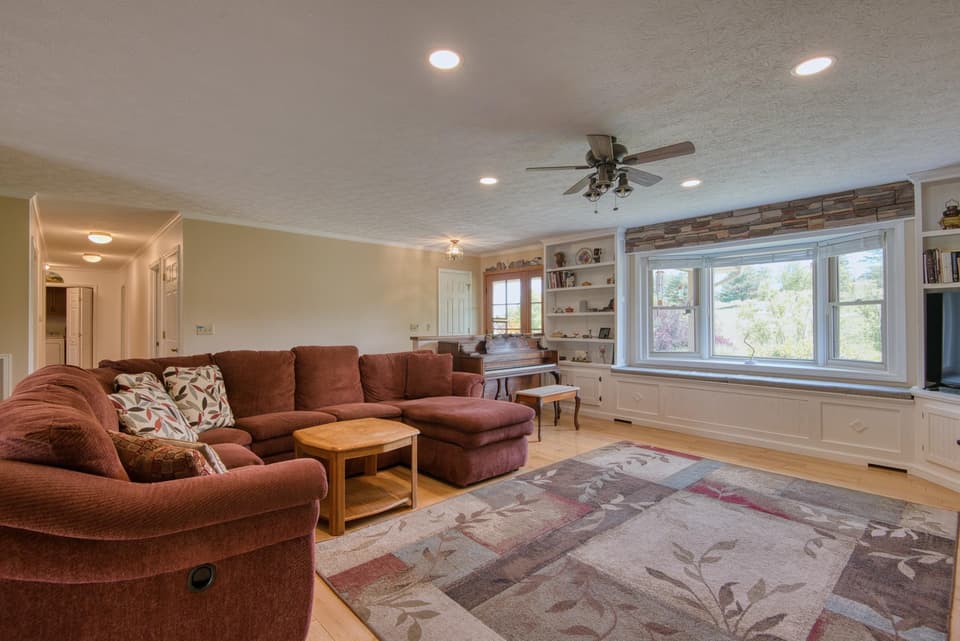 2705 Christiana Court, photo 10 of 40