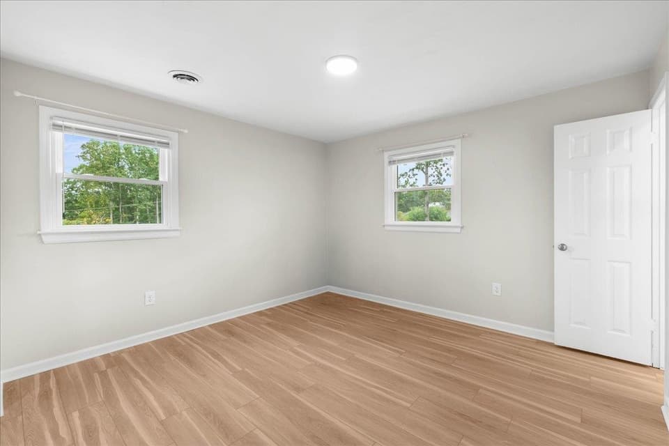 1370 Roanoke Street, photo 18 of 40