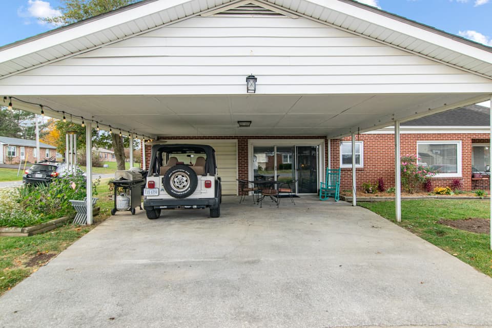 1595 Gallimore Street, photo 34 of 40