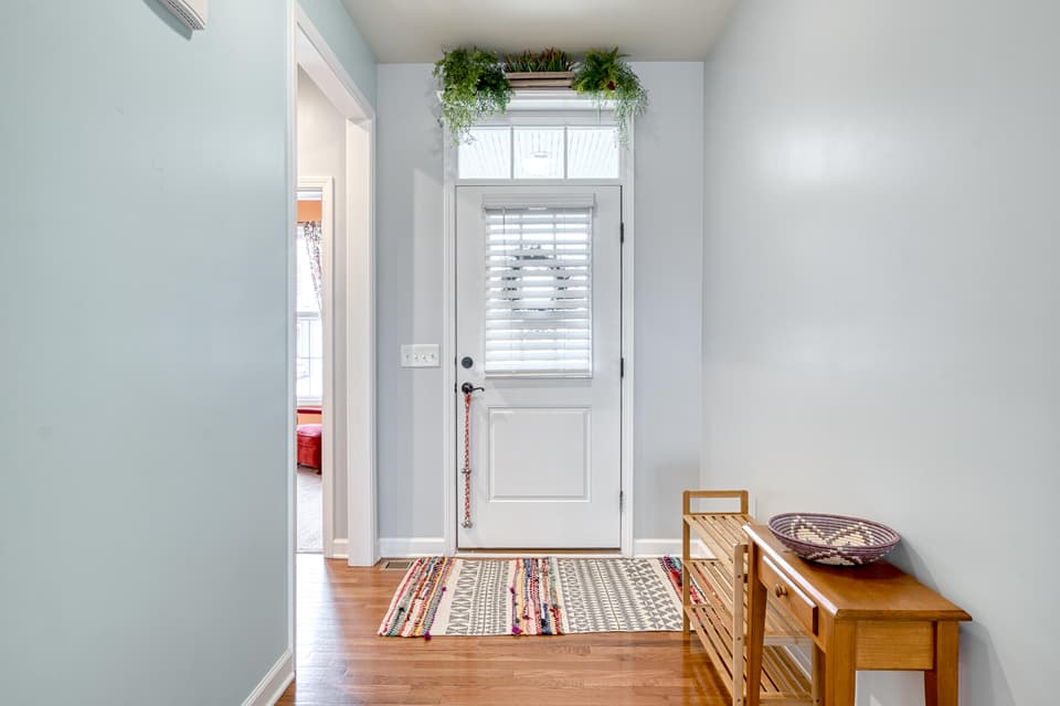 610 Dewdrop Lane, photo 5 of 39