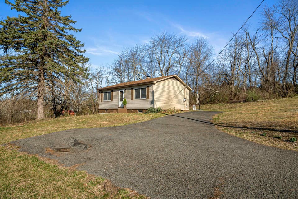 1634 Mud Pike, photo 33 of 34