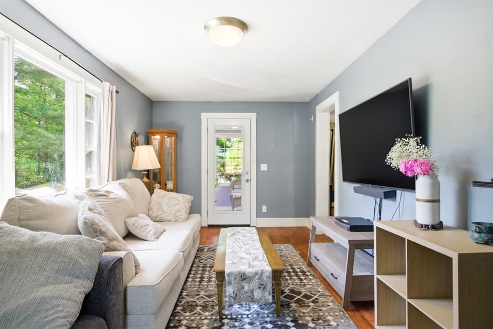 220 Mitchell Street, photo 13 of 30