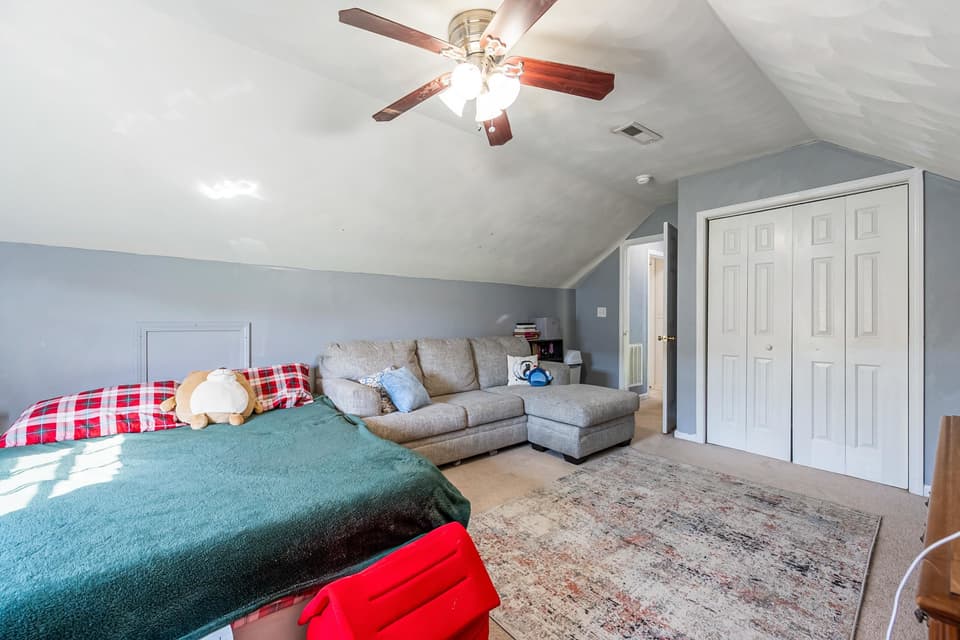 210 Berkshire Drive, photo 27 of 40