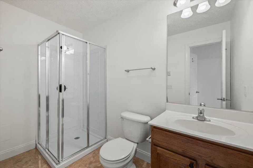 115 Kitty Lane, photo 12 of 32