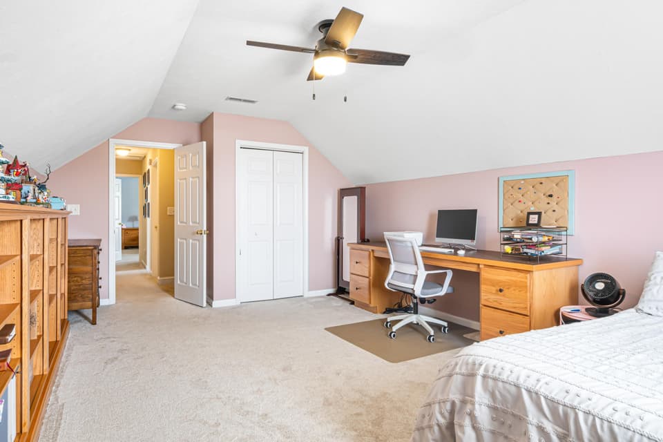 240 Windsor Drive, photo 32 of 40
