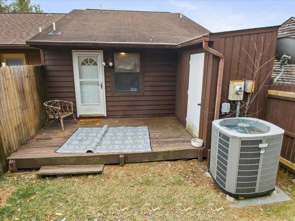 2590 Townhouse Street, photo 25 of 39