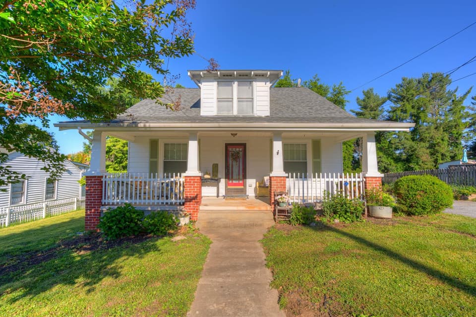 110 Lester Street, Christiansburg, VA