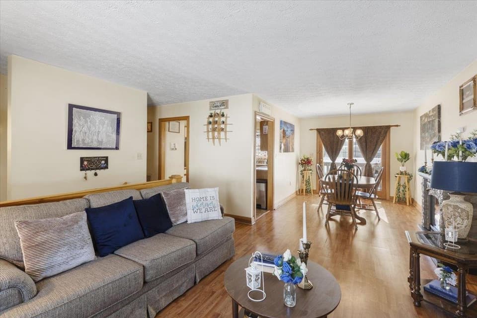 595 Freedom Viaduct NW, photo 14 of 40
