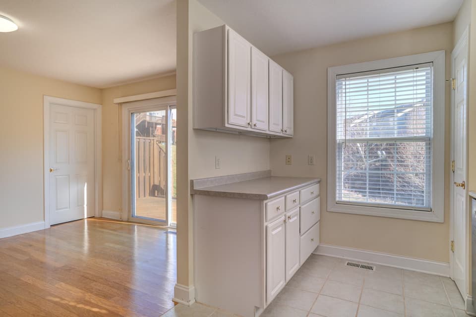 185 Blue Leaf Drive, photo 25 of 40