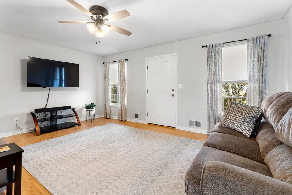 849 Silver Lake Road, photo 9 of 30