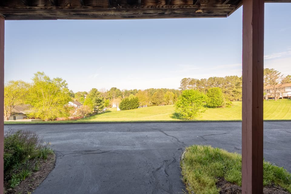 1654 York Dr NW, photo 9 of 38