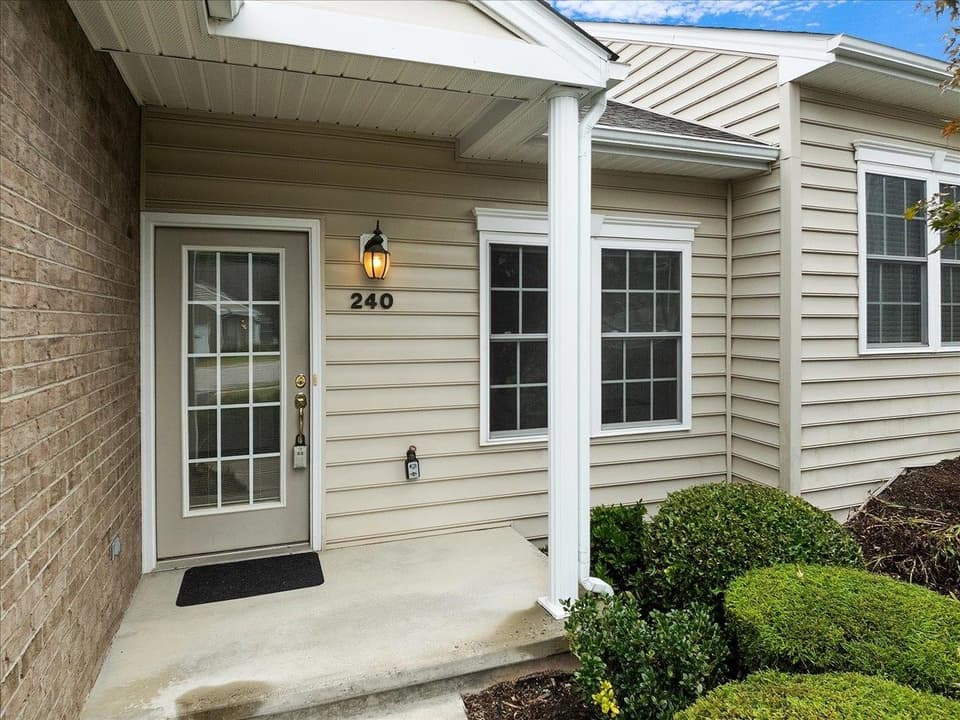 240 Slate Creek Drive NW, photo 5 of 40