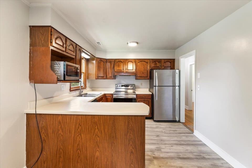135 Griggs Street, photo 11 of 40