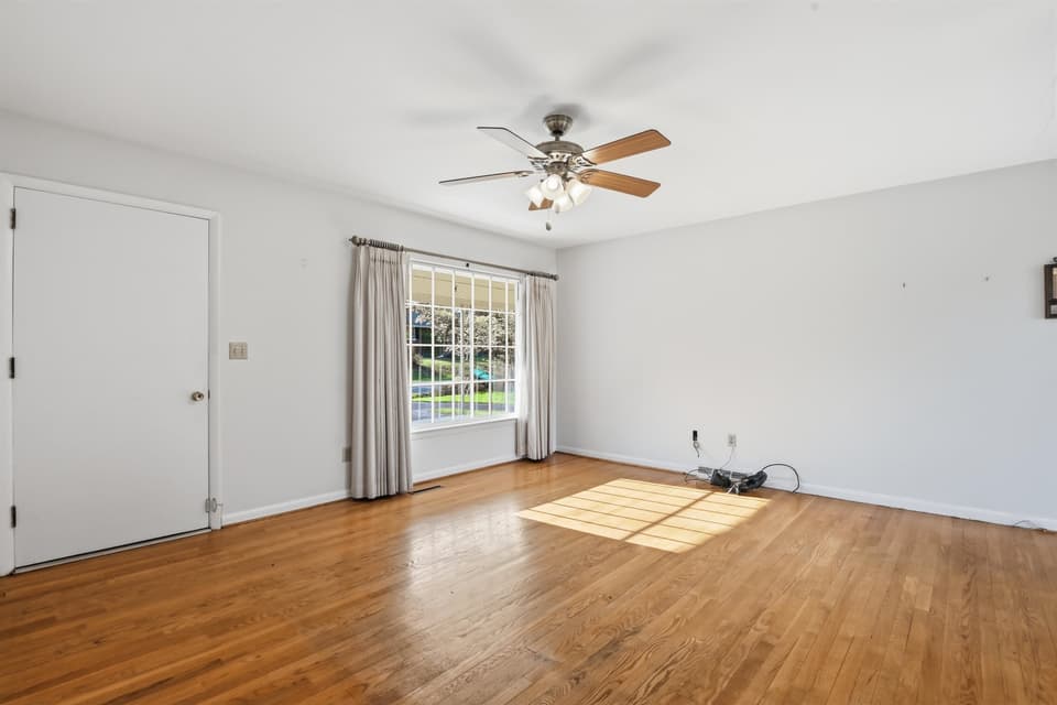 280 Cheverly Drive, photo 6 of 40