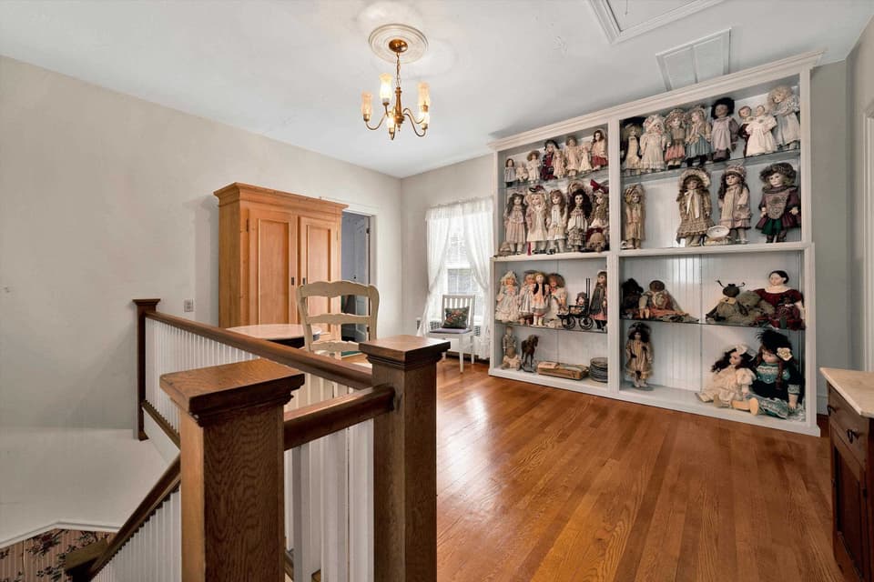 115 Lester Street, photo 25 of 40