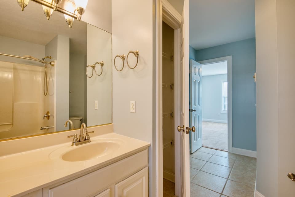 545 Gold Leaf Drive, photo 38 of 40