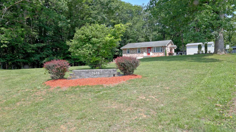 2611 Kings Court, photo 3 of 40