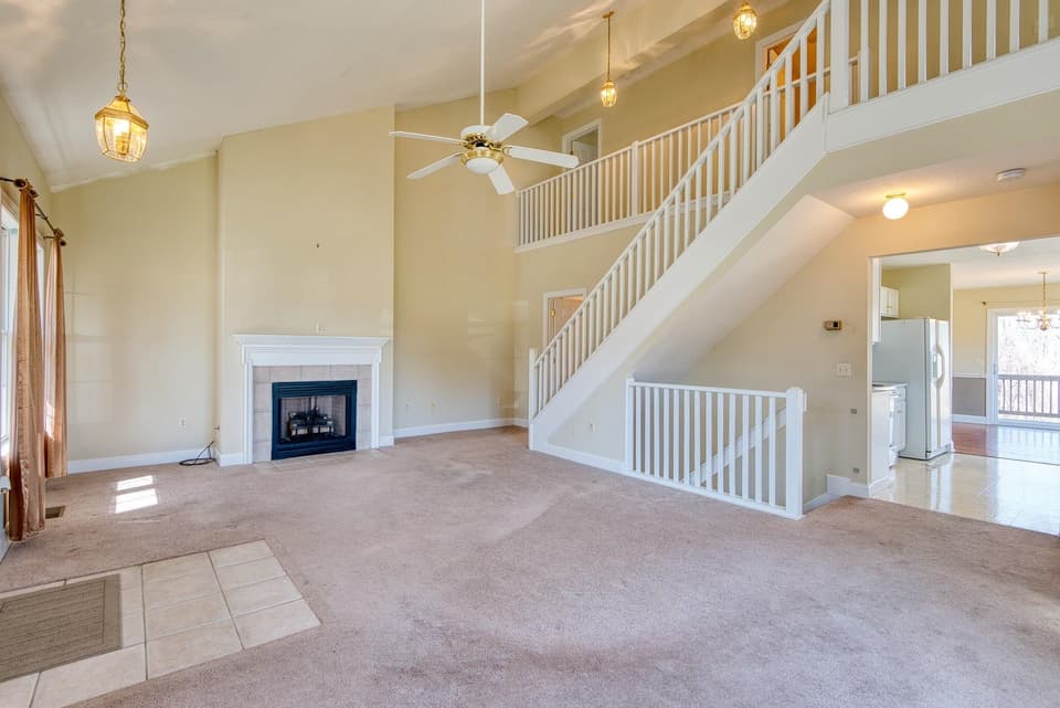 495 Gold Leaf Drive, photo 7 of 40