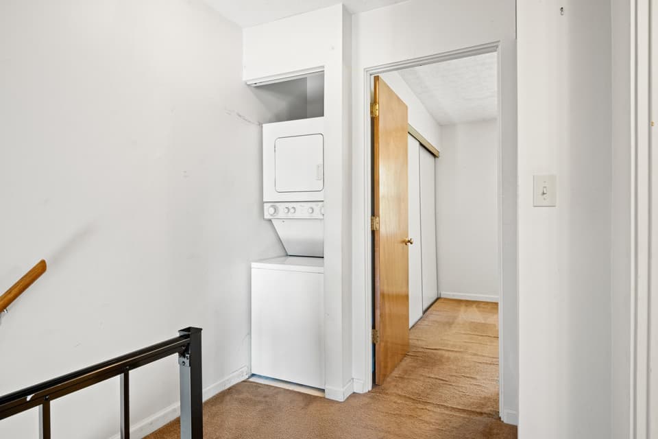 2596 Glade Drive SE, photo 13 of 24