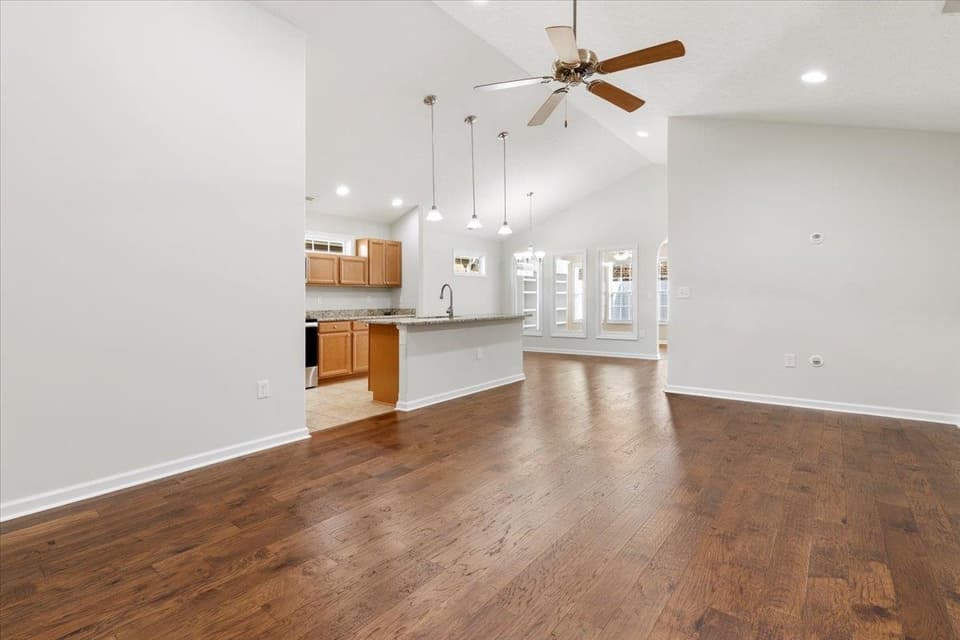 2045 Giles Drive SE, photo 13 of 40