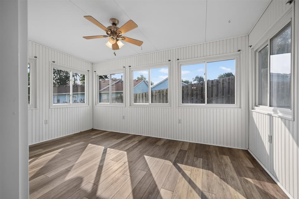220 Darci Drive SE, photo 17 of 40