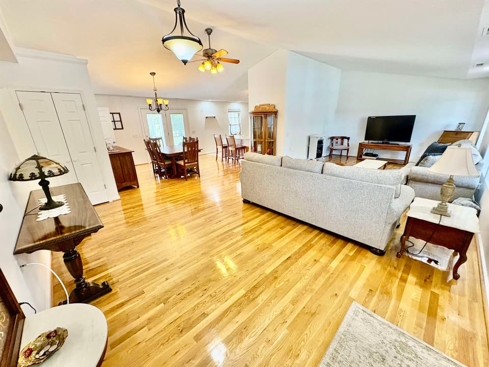 2355 Giles Drive SE, photo 15 of 40