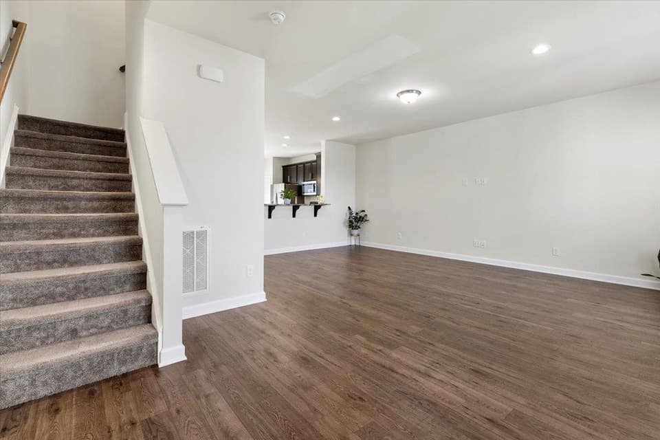 455 John Adams Drive NW, photo 16 of 39