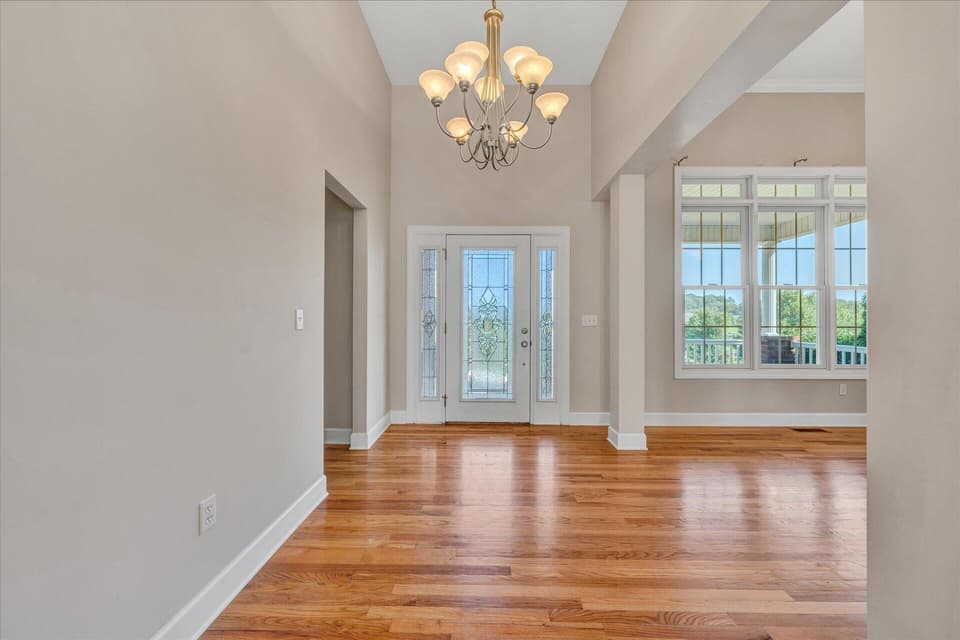 2075 Lake Vista Dr, photo 4 of 38