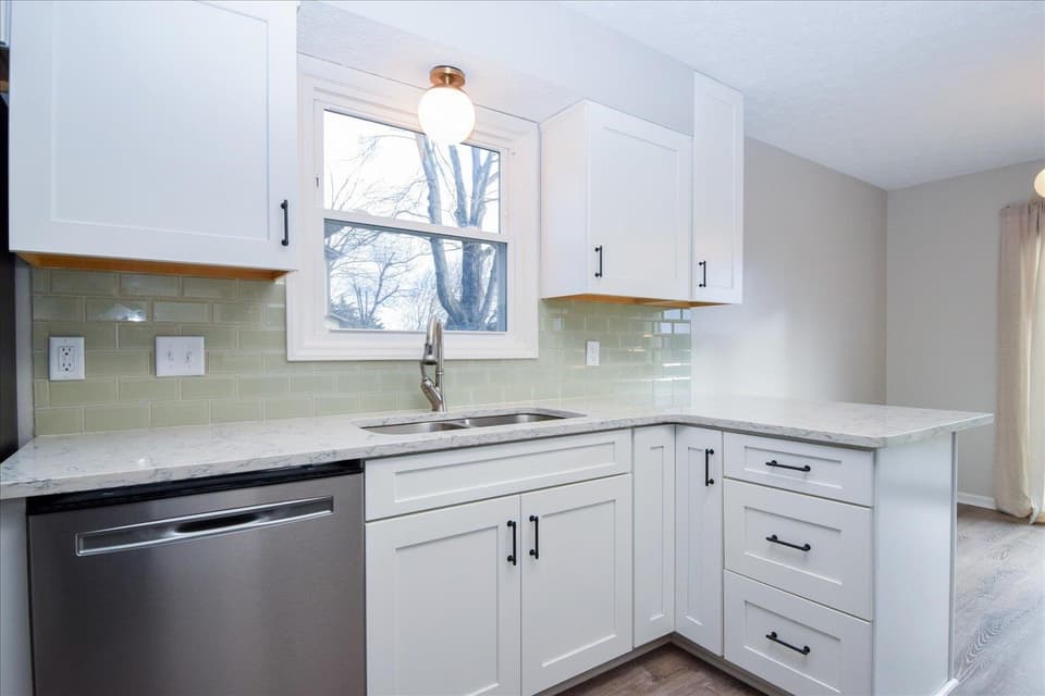 475 Warrior Drive, photo 10 of 24