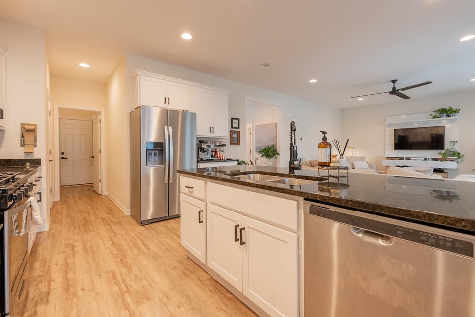 1350 Flint Drive, photo 24 of 40