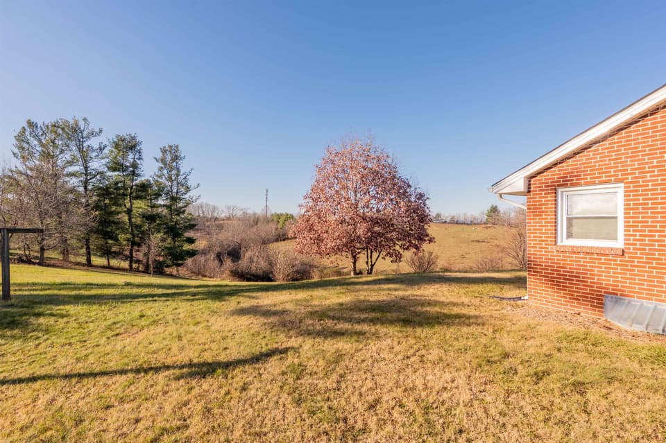 270 Dunlap Drive, photo 36 of 40