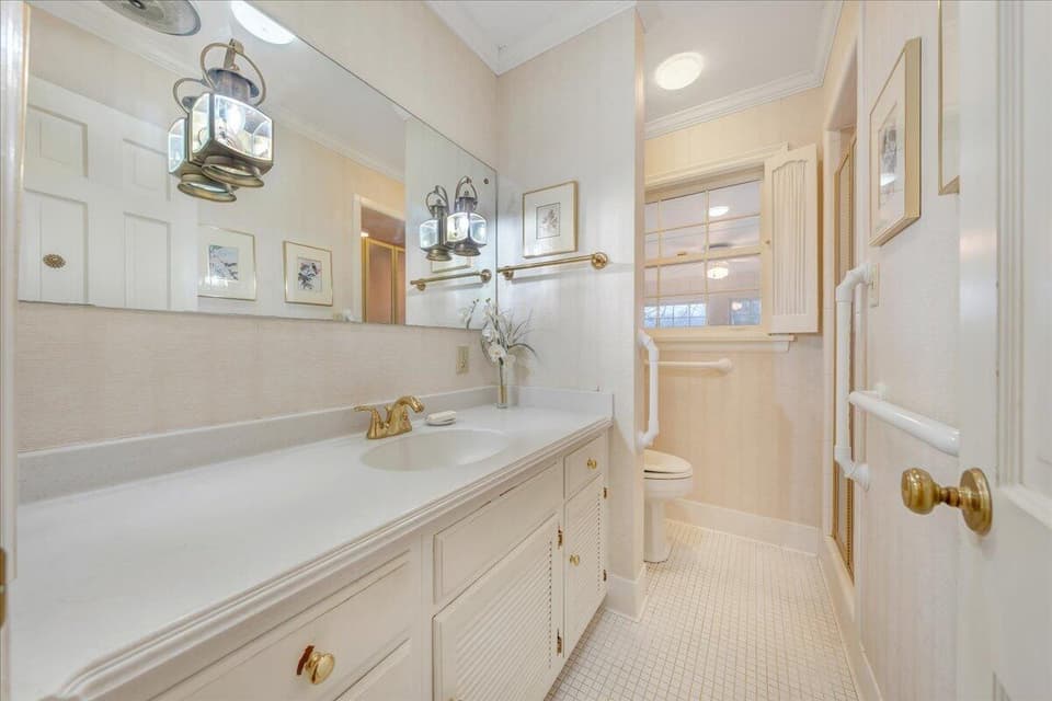 570 Summitridge Rd SW, photo 29 of 36
