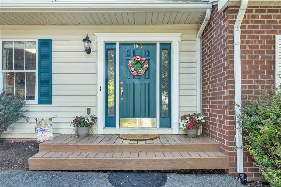 1165 Oak Tree Boulevard NW, photo 2 of 40