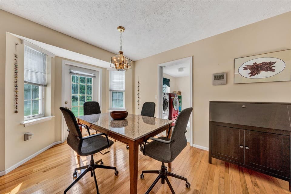 135 Wenn Dr NW, photo 11 of 37