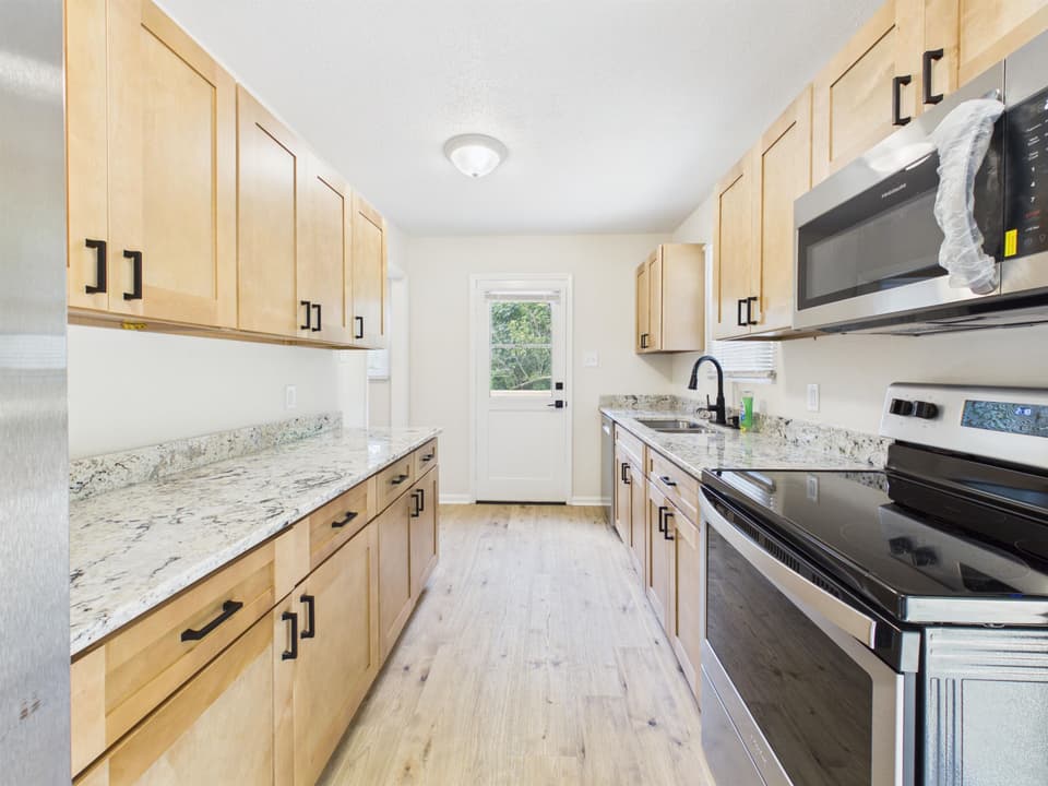 966 Magnolia Lane, photo 16 of 40