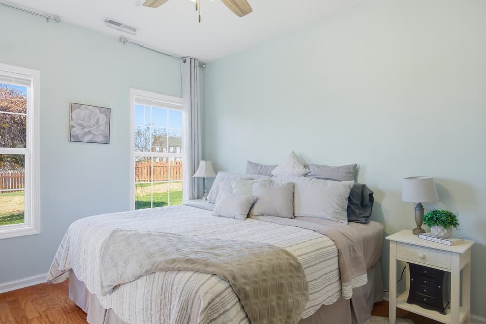 310 Windsor Drive, photo 21 of 40