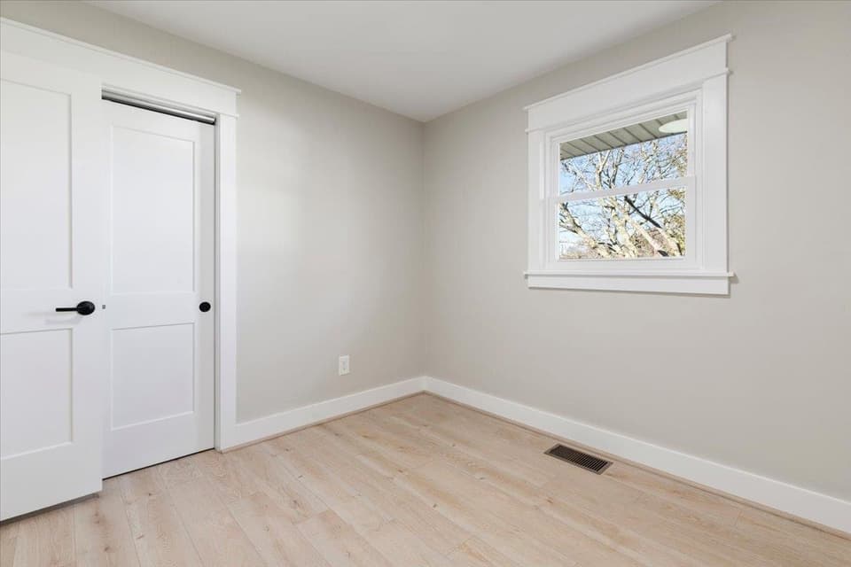 855 Mountain View Drive, photo 31 of 40
