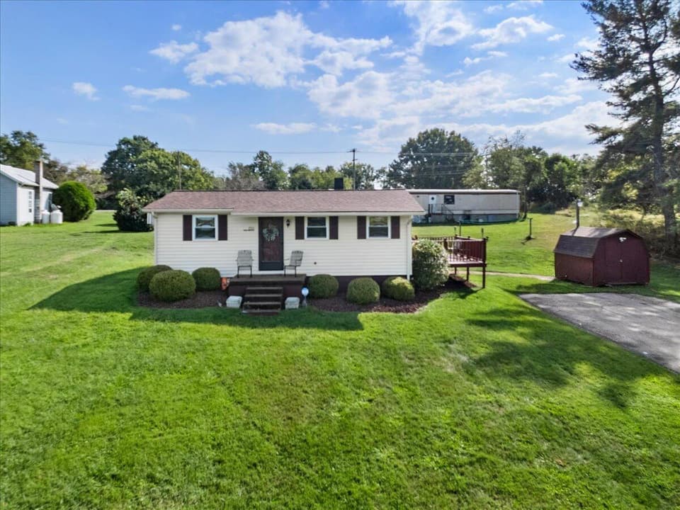 1551 Peppers Ferry Rd NW, photo 3 of 37
