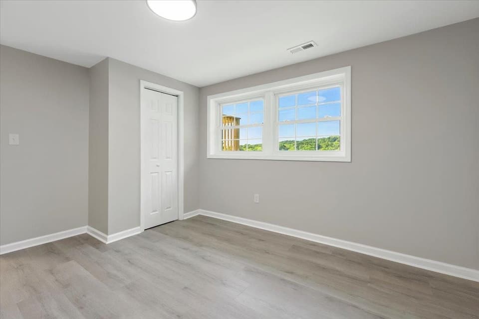 325 Mulberry Drive, photo 23 of 40