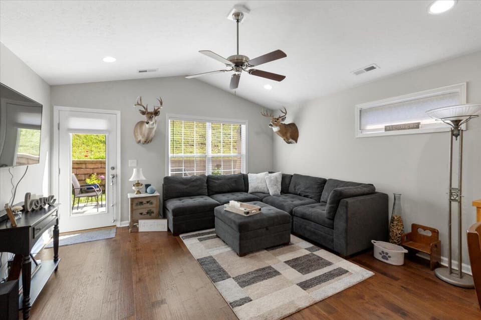 2195 Glade Drive SE, photo 21 of 38