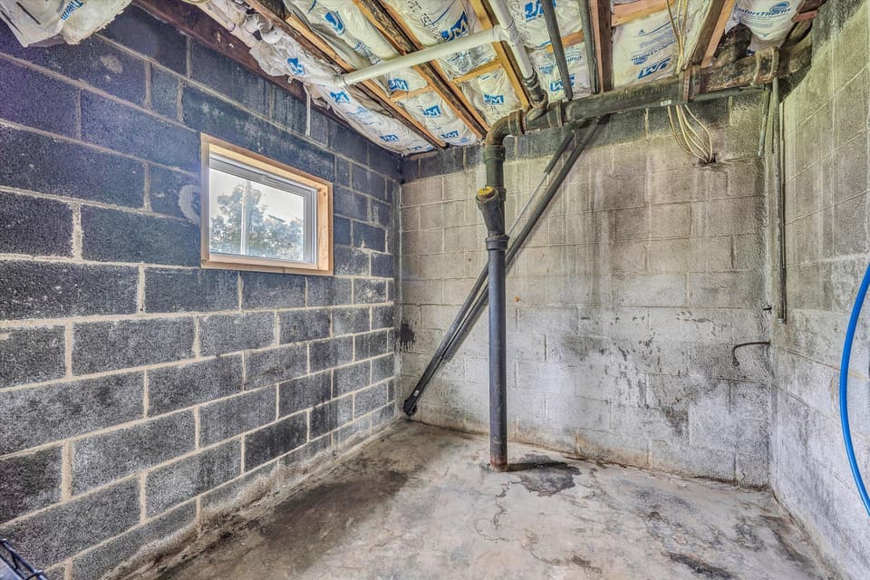 215 S Hill Dr, photo 26 of 37