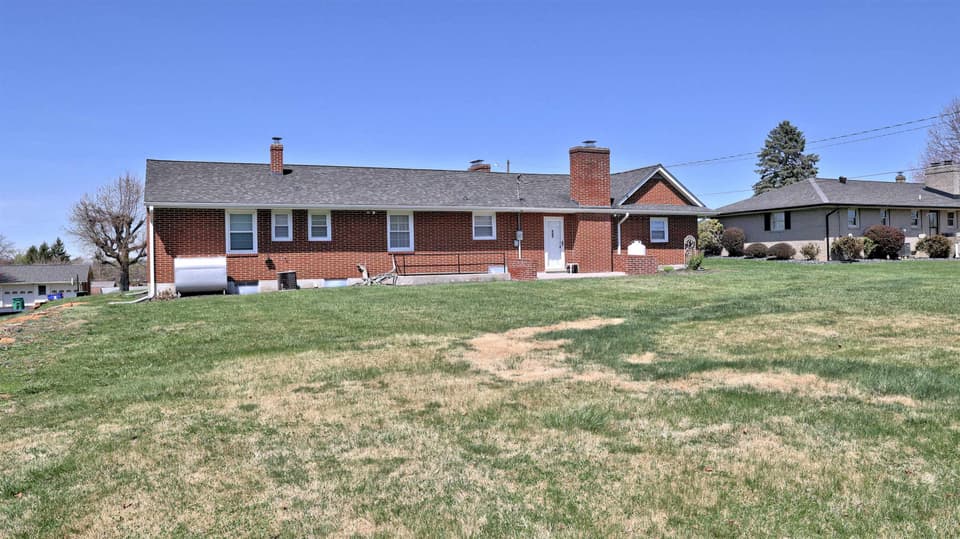 155 Gum Drive, photo 5 of 34