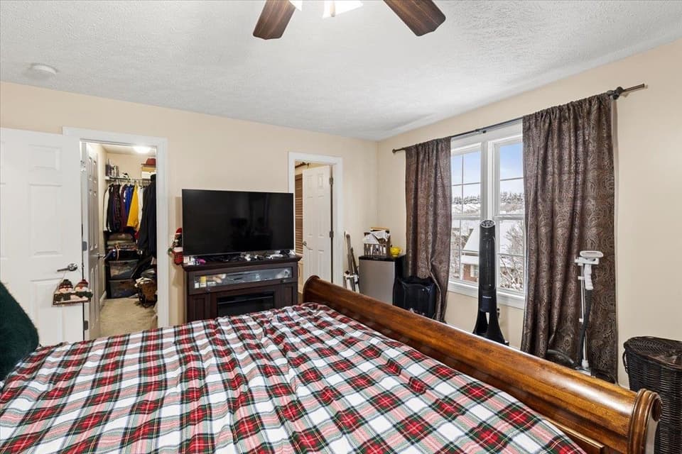 910 Oak Tree Boulevard, photo 30 of 40