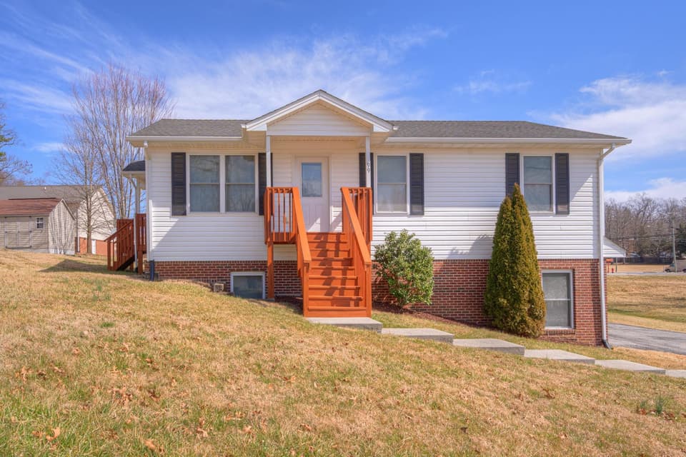99 Hagan Street, Christiansburg, VA