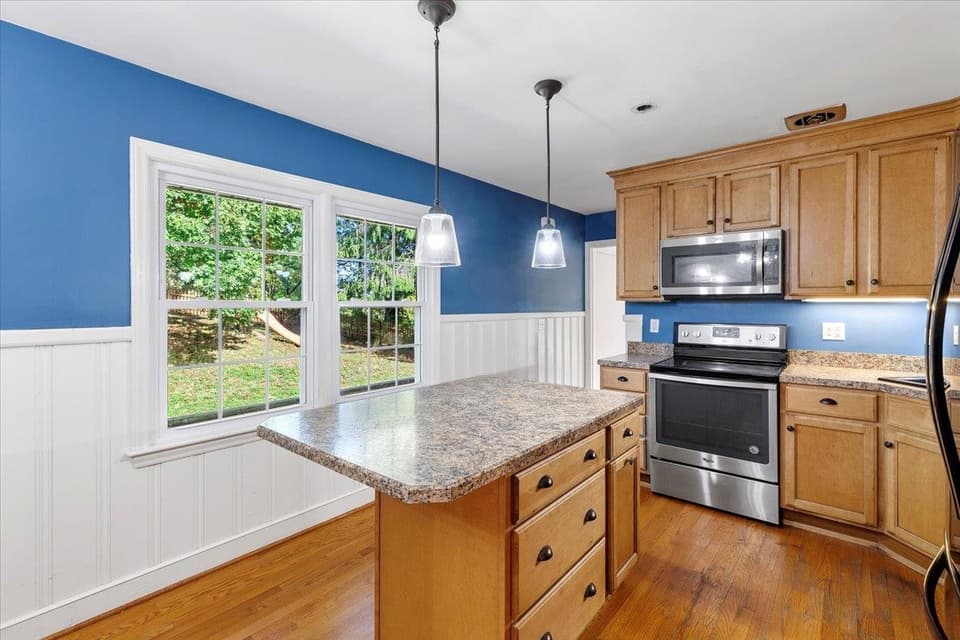 307 3rd Street, photo 11 of 40