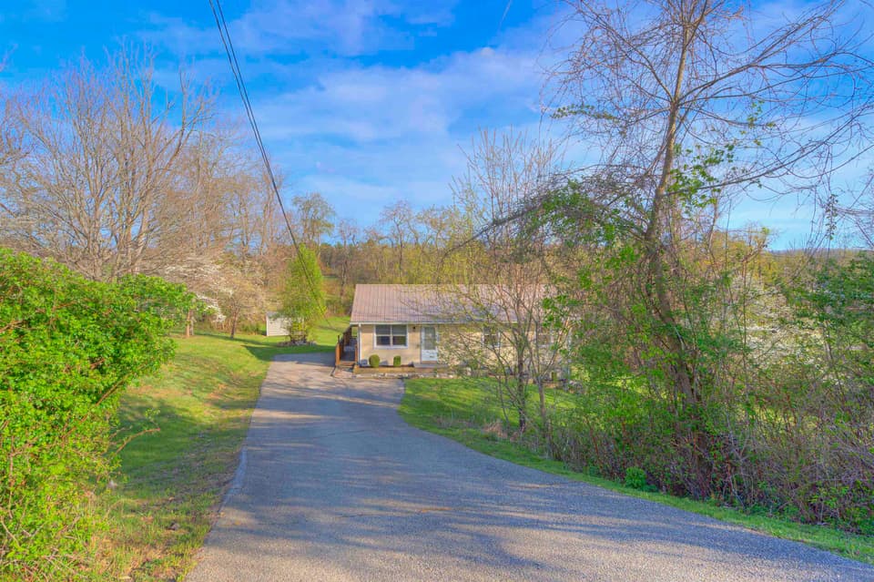 55 Crestview Street, photo 2 of 34